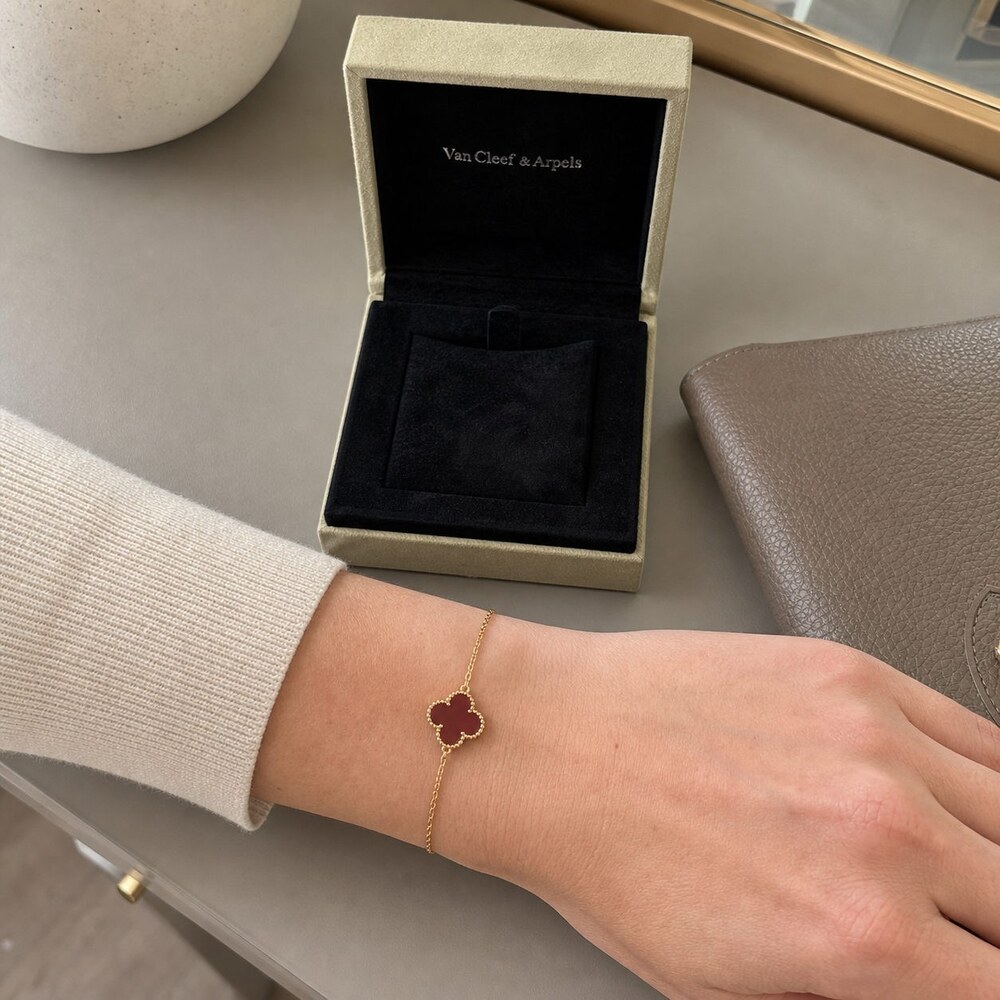 Van Cleef & Arpels Elegant Signature Bracelet Style 3 | New with Box - Picture 8 of 9